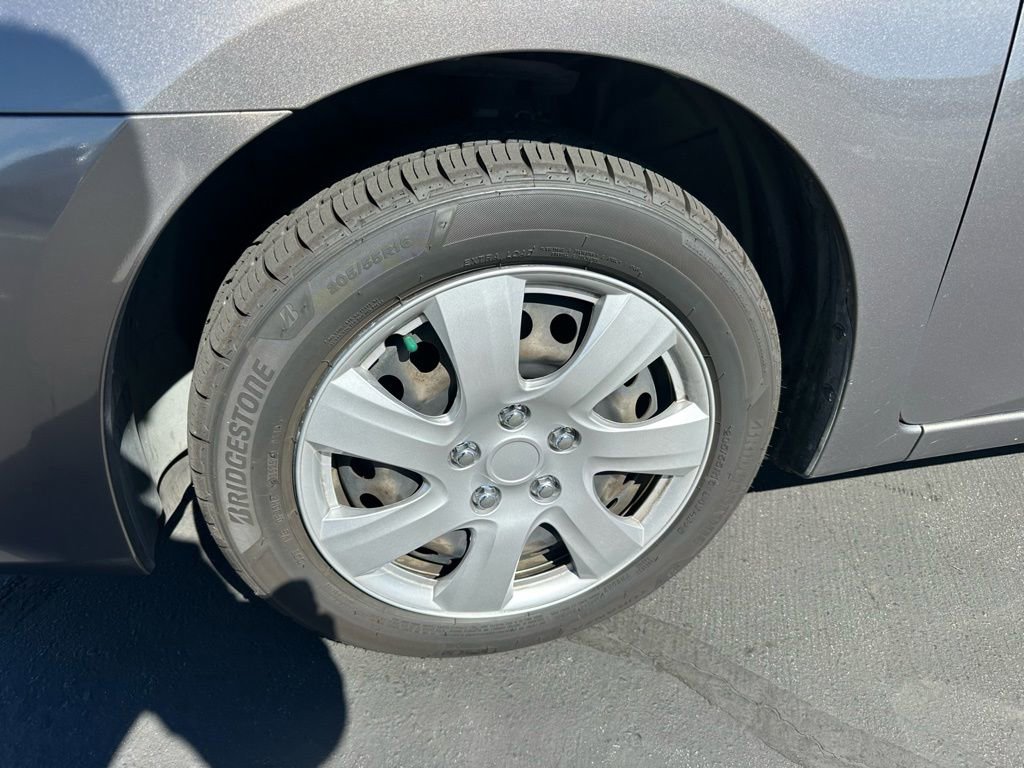 Used 2017 Nissan Sentra SV image 6