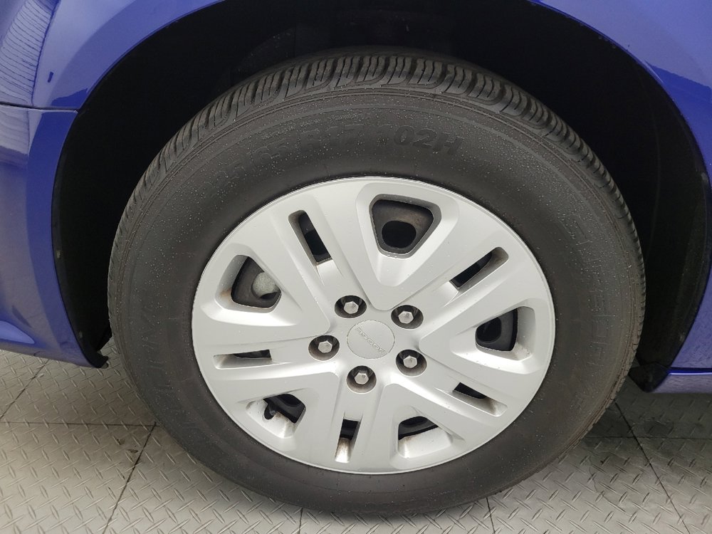 Used 2019 Dodge Grand Caravan SE FWD image 31