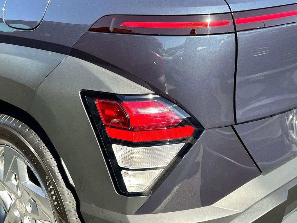 New 2026 Hyundai Kona SE image 18