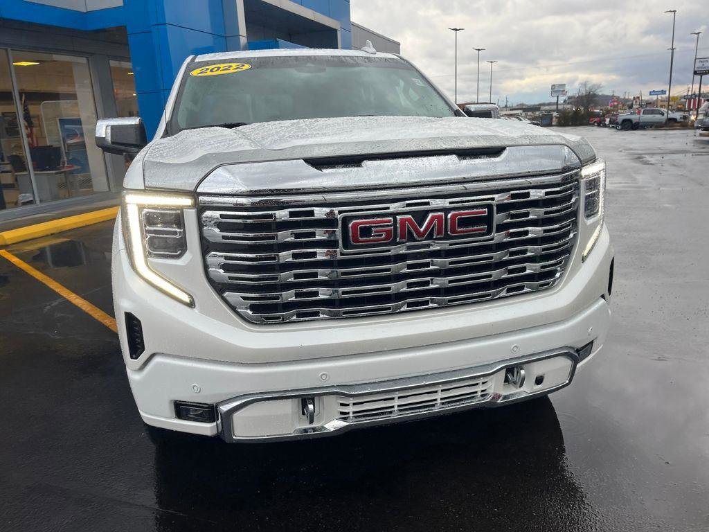 Used 2022 GMC Sierra 1500 Denali w/ Technology Package AWD/4WD image 8