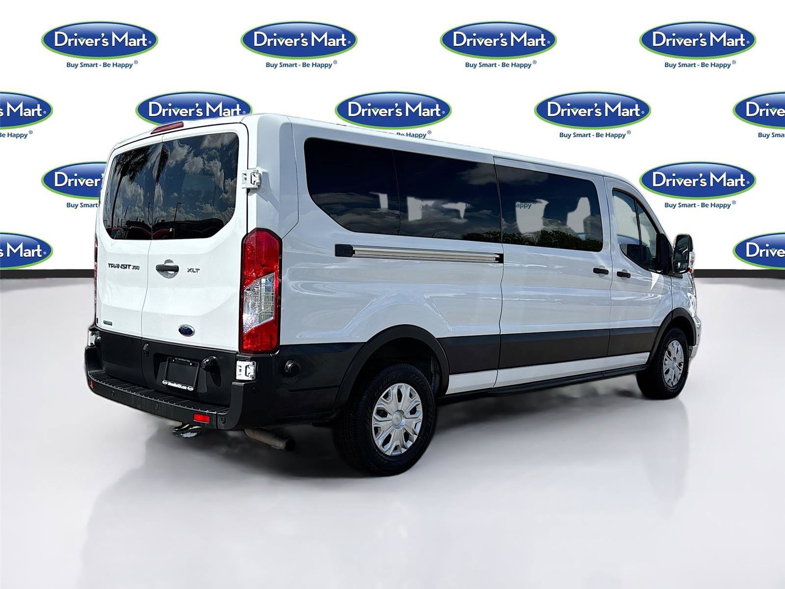 Used 2024 Ford Transit 350 XLT image 7