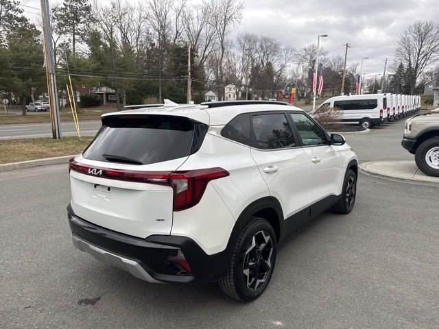 Used 2024 Kia Seltos EX image 6