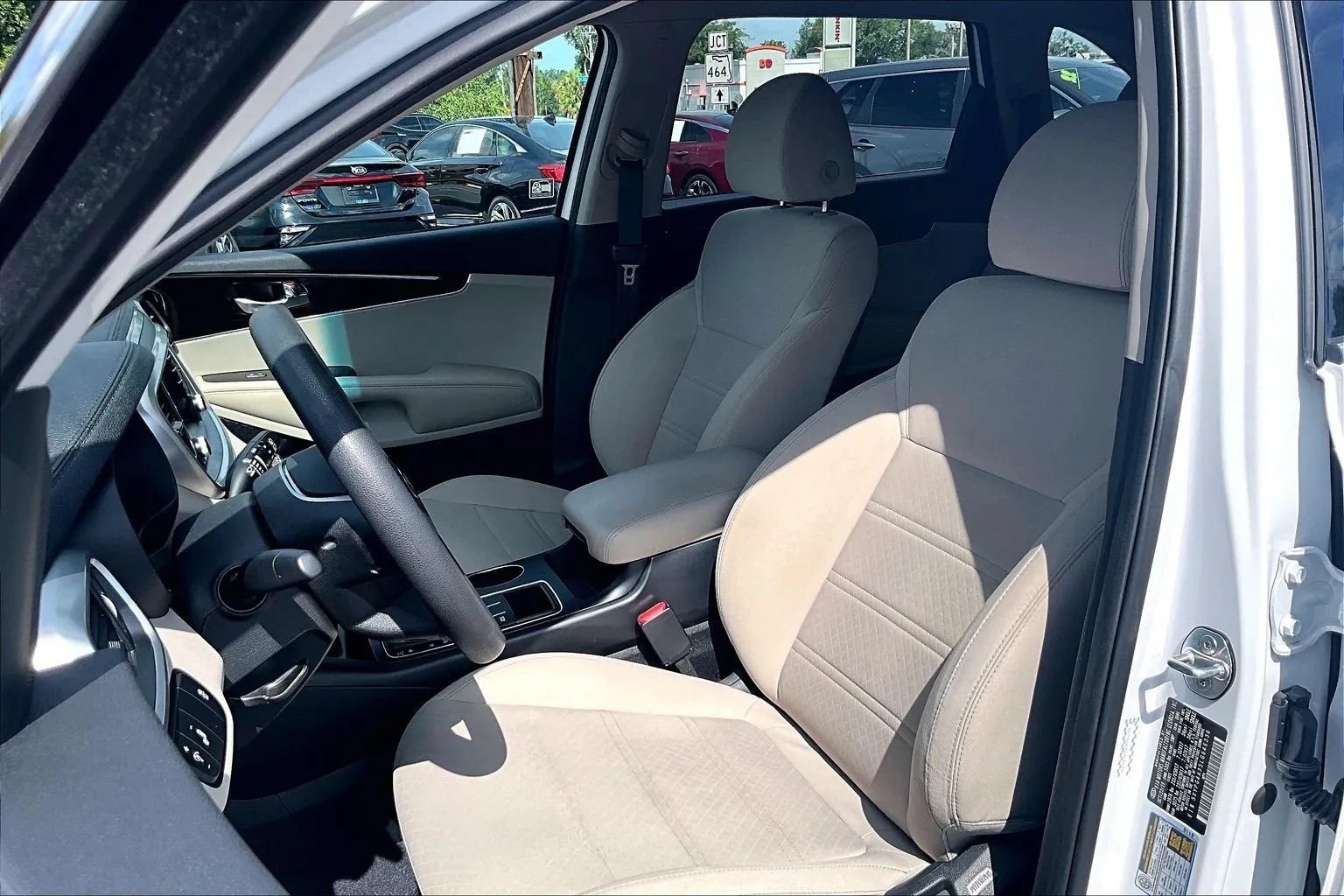 Used 2020 Kia Sorento LX FWD image 26