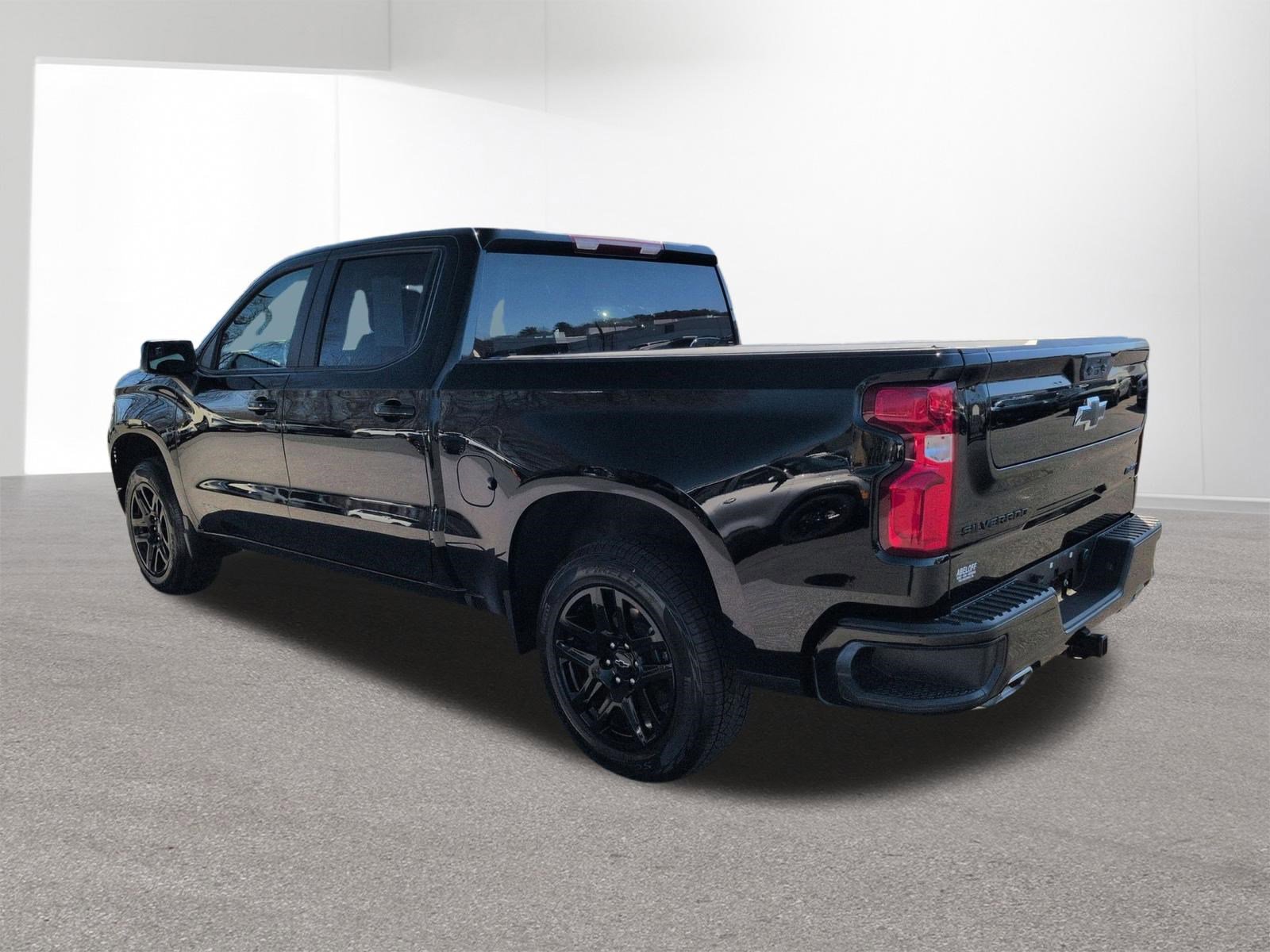 Used 2024 Chevrolet Silverado 1500 RST AWD/4WD image 7