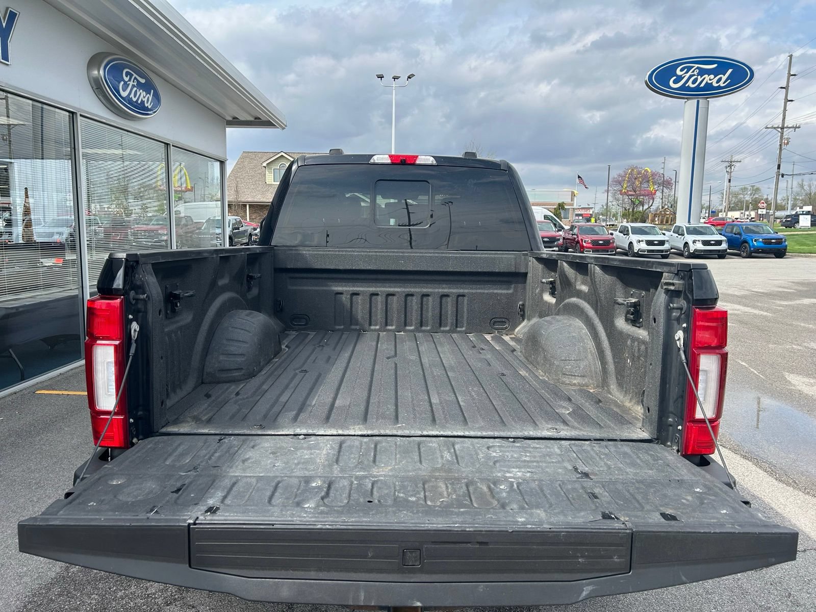 Used 2021 Ford F350 Platinum w/ FX4 Off-Road Package AWD/4WD image 7