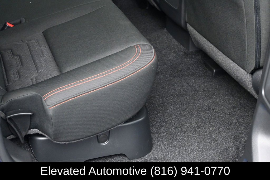 Used 2024 Nissan Frontier PRO-4X w/ Technology Package AWD/4WD image 9