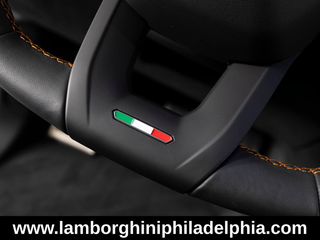 Used 2024 Lamborghini Urus Performante AWD/4WD image 18