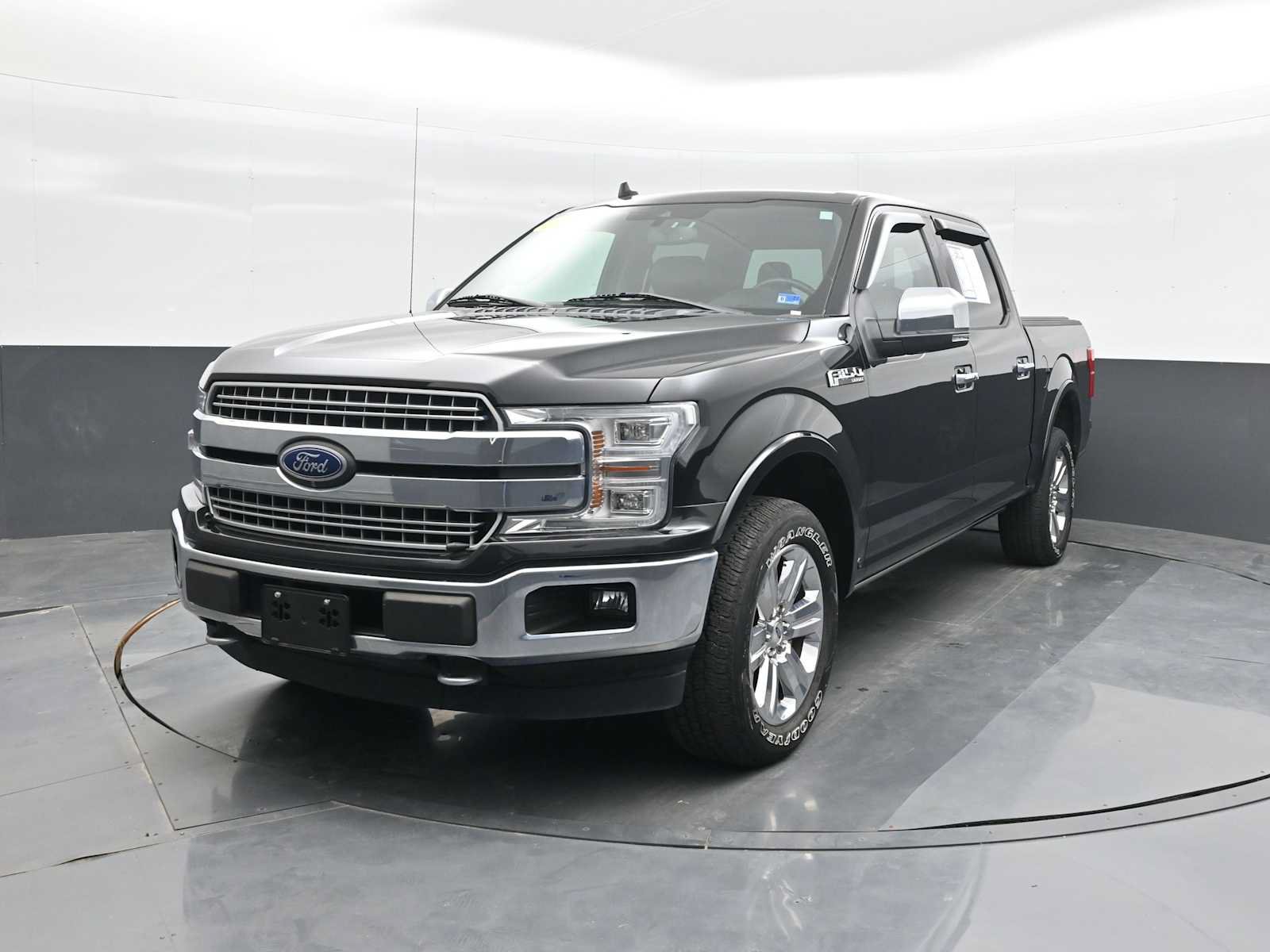 Used 2019 Ford F150 Lariat w/ Equipment Group 502A Luxury AWD/4WD image 4