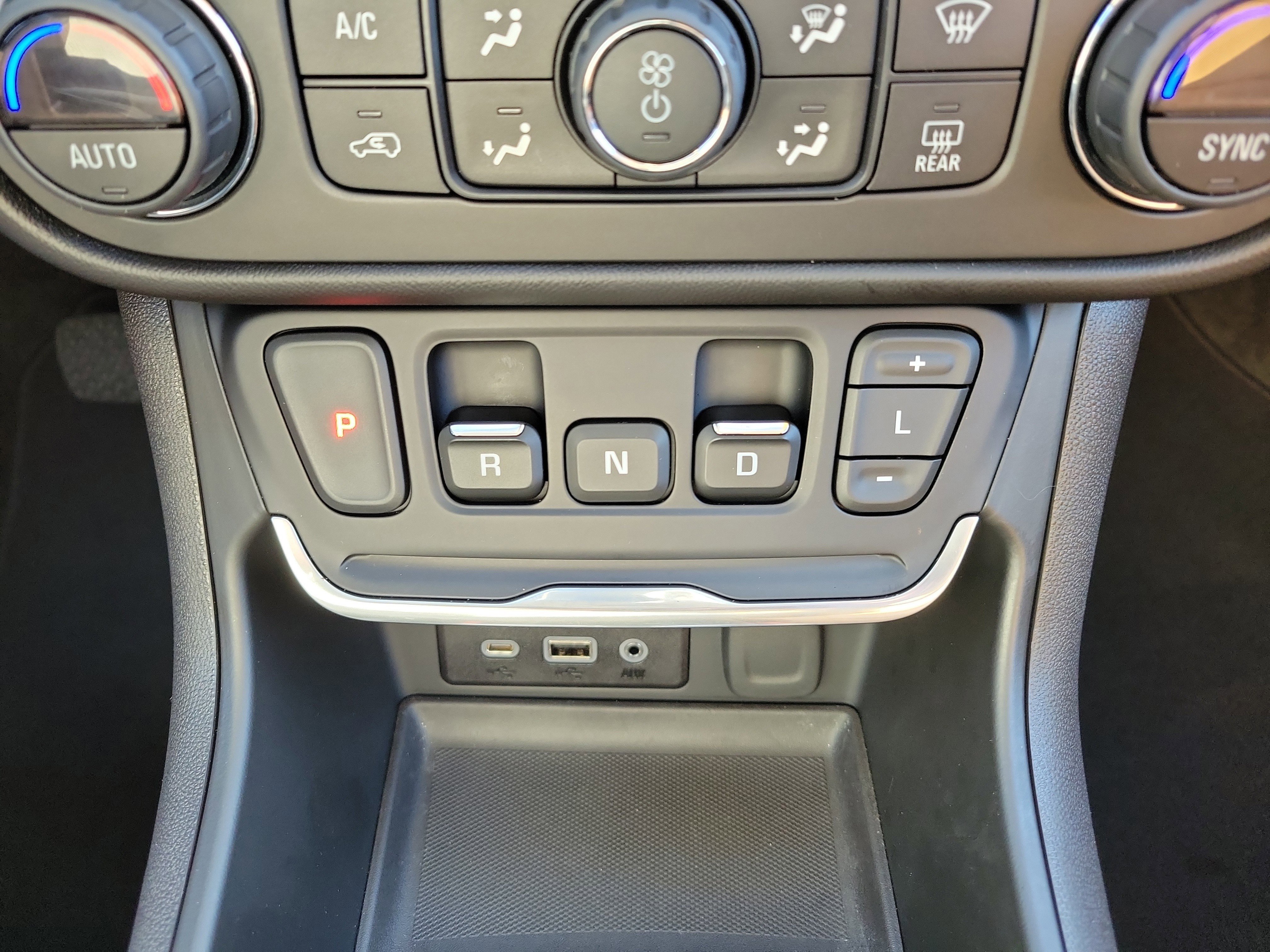 Used 2018 GMC Terrain SLT w/ Preferred Package image 37