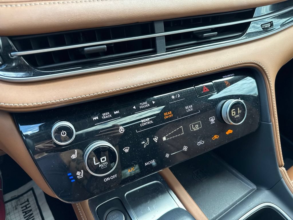 Used 2023 INFINITI QX60 Sensory w/ Cargo Package AWD/4WD image 17
