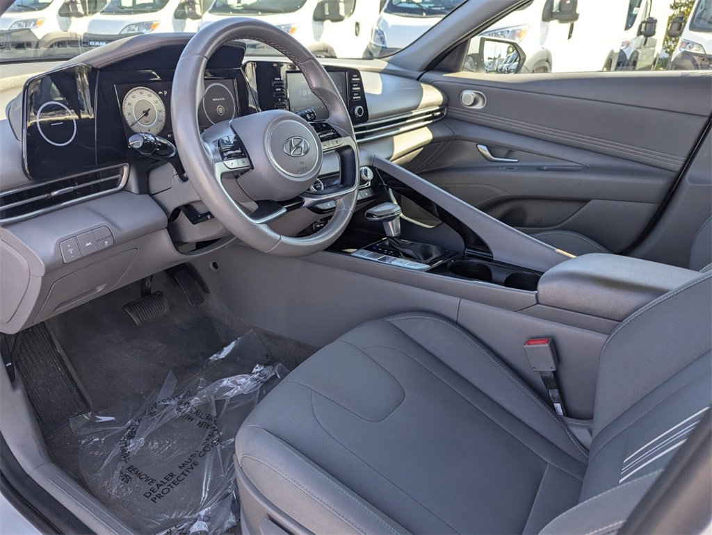 Used 2021 Hyundai Elantra SEL w/ Convenience Package image 22