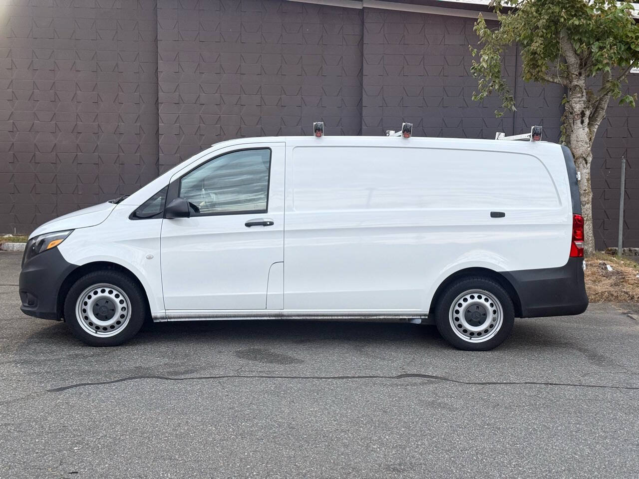 Used 2020 Mercedes-Benz Metris image 4