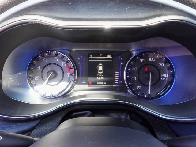 Used 2015 Chrysler 200 S FWD image 15