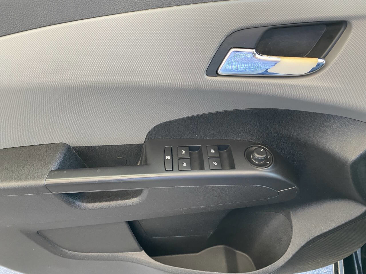 Used 2013 Chevrolet Sonic LT image 26