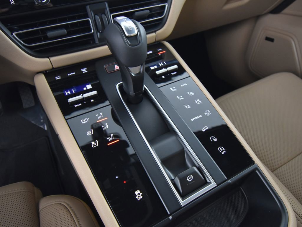 Used 2026 Porsche Macan AWD/4WD image 20
