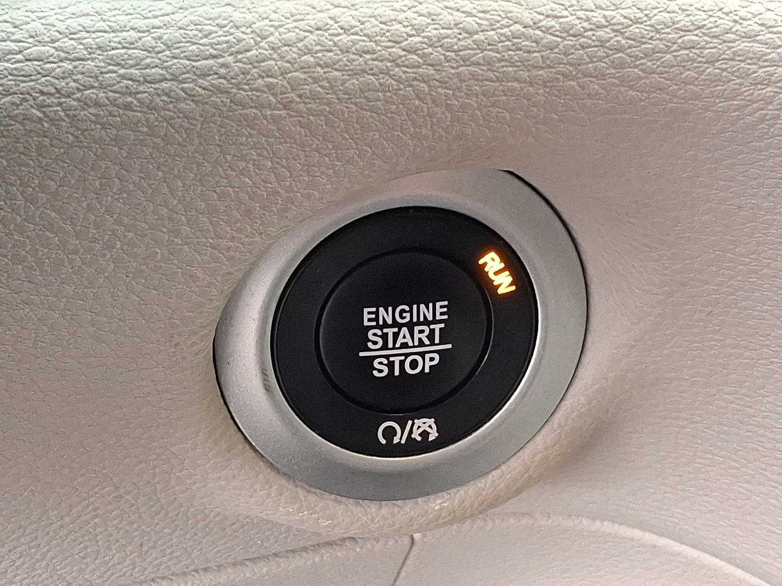 Certified 2023 Chrysler Pacifica Touring-L image 23