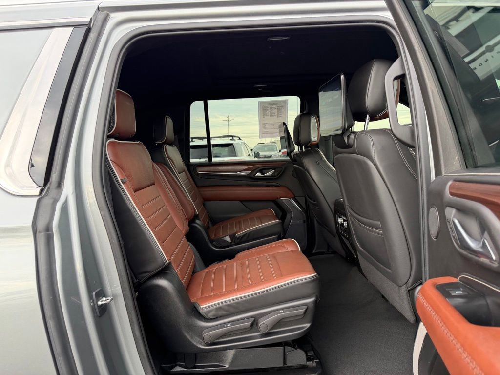 Used 2023 GMC Yukon XL Denali Ultimate image 22