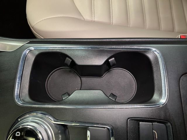 Used 2019 Ford Fusion SEL image 26