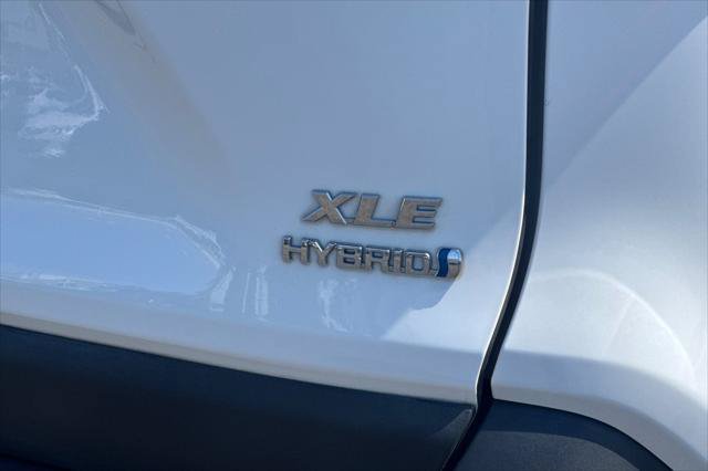Certified 2019 Toyota RAV4 XLE w/ Convenience Package AWD/4WD image 31