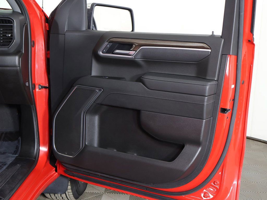 Used 2025 Chevrolet Silverado 1500 LT image 22
