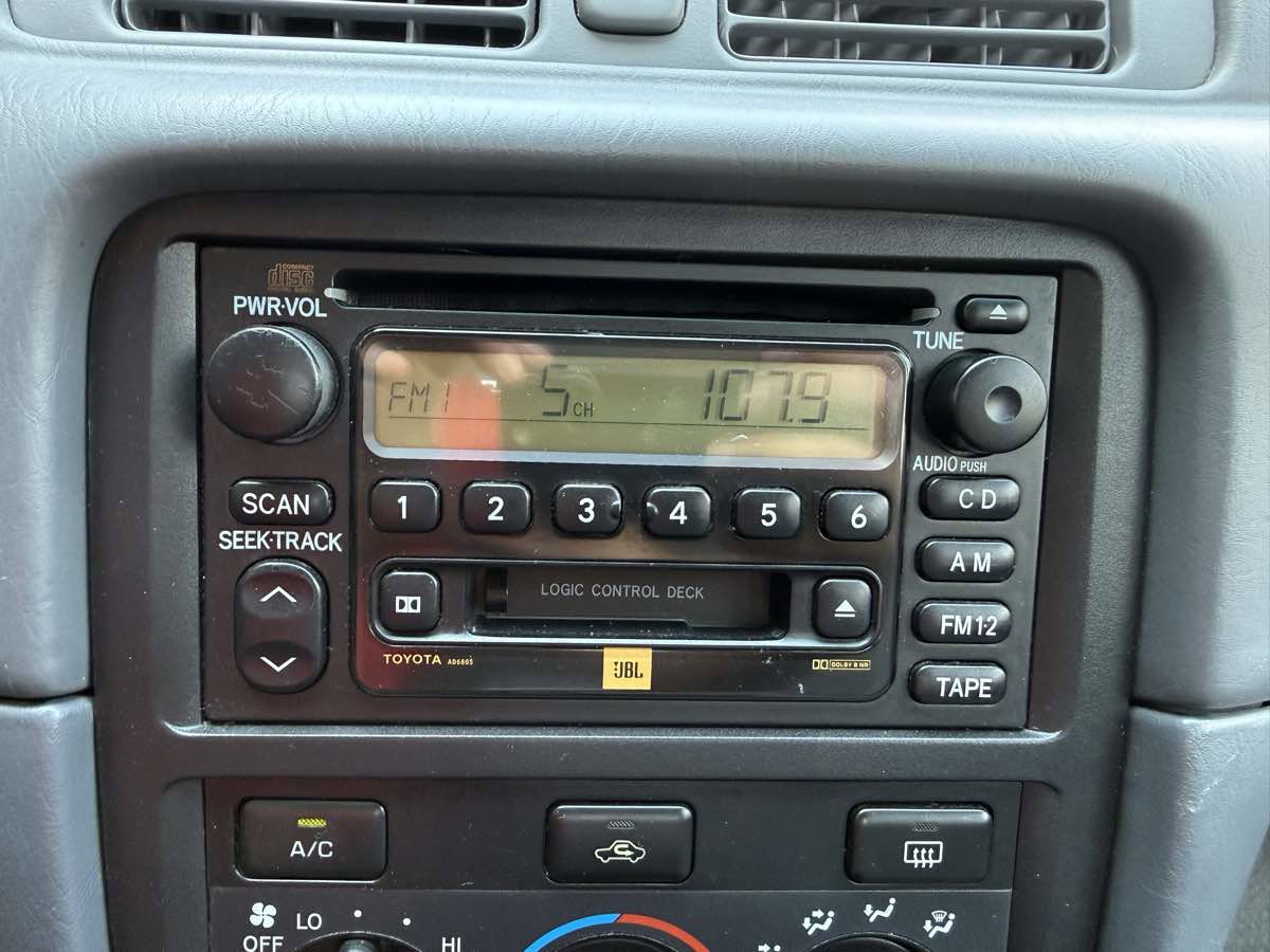 Used 2001 Toyota Camry LE FWD image 18