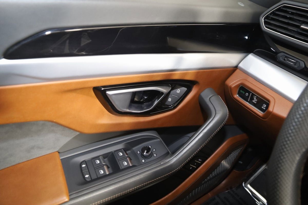 Used 2019 Lamborghini Urus image 52