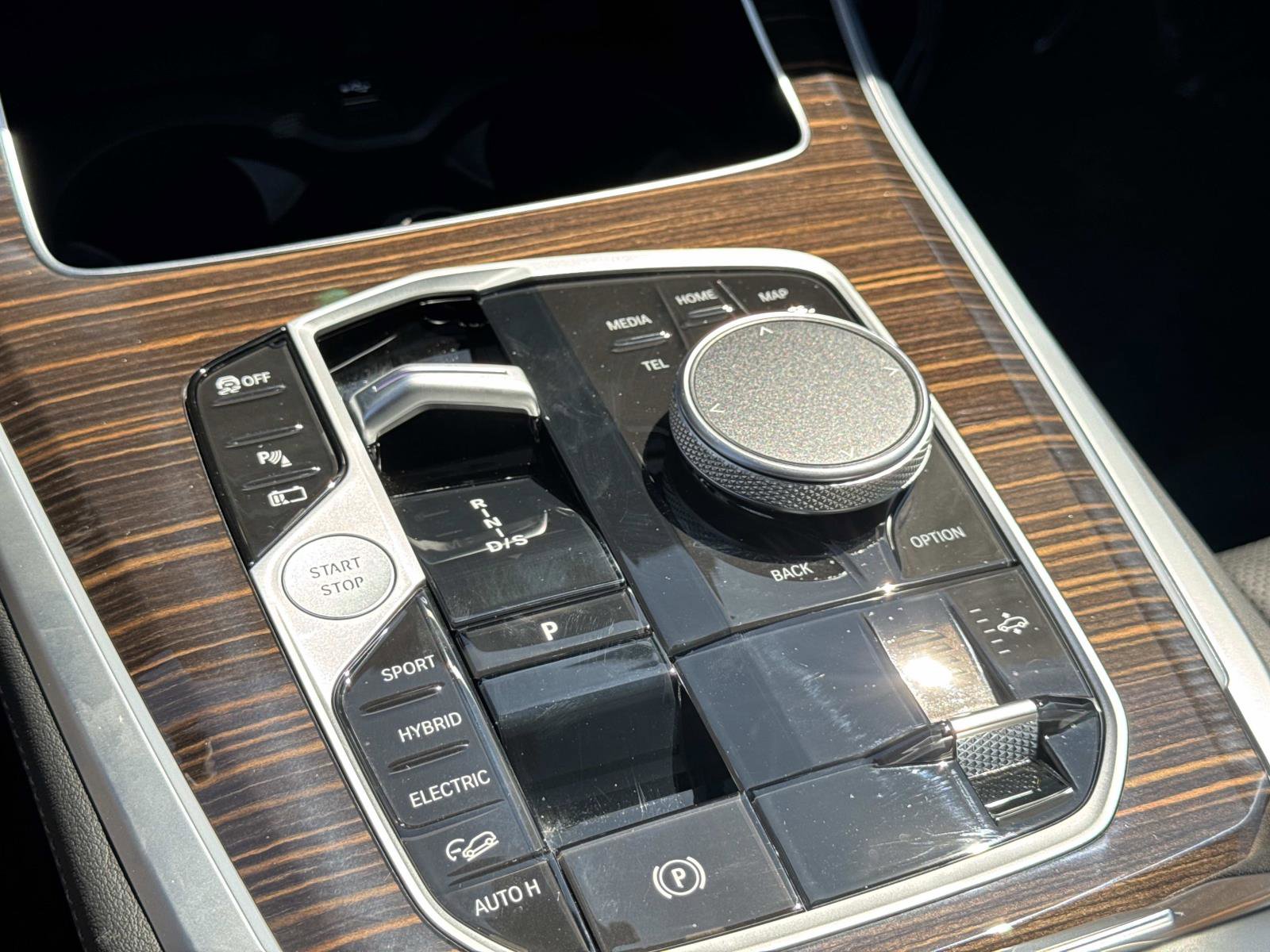 Used 2026 BMW X5 xDrive50e image 27