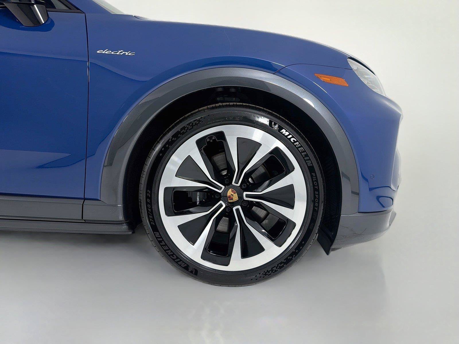 New 2026 Porsche Cayenne Electric Coupe AWD/4WD image 33