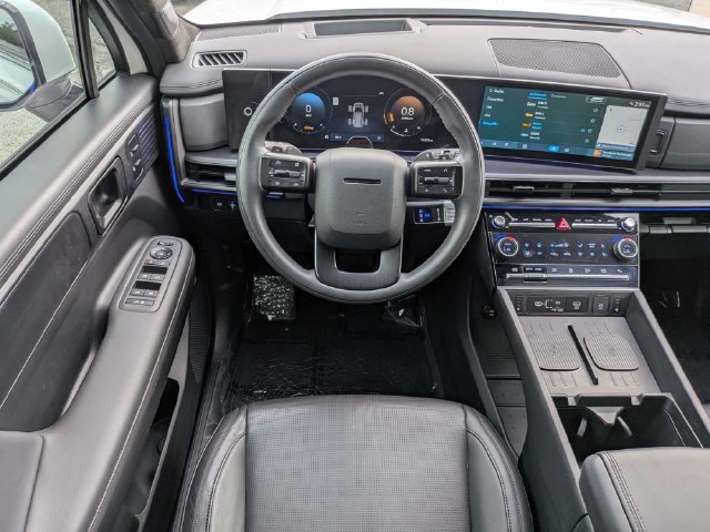 Used 2025 Hyundai Santa Fe Calligraphy AWD/4WD image 18