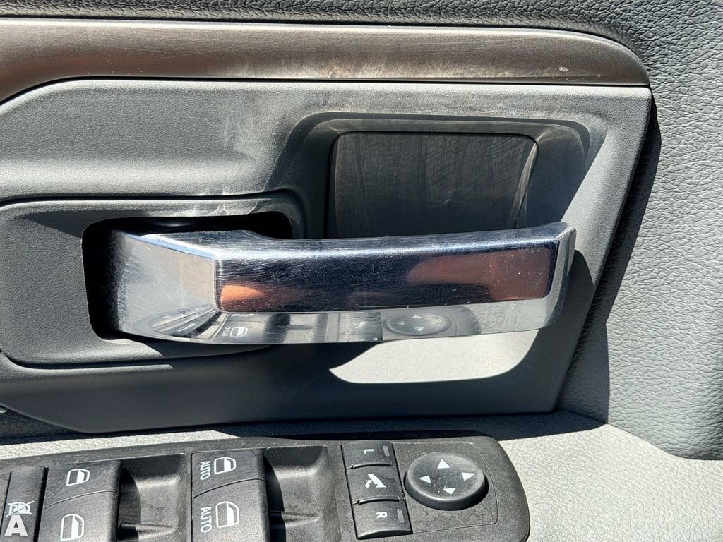 Used 2019 RAM 1500 Classic Warlock w/ Electronics Group AWD/4WD image 18