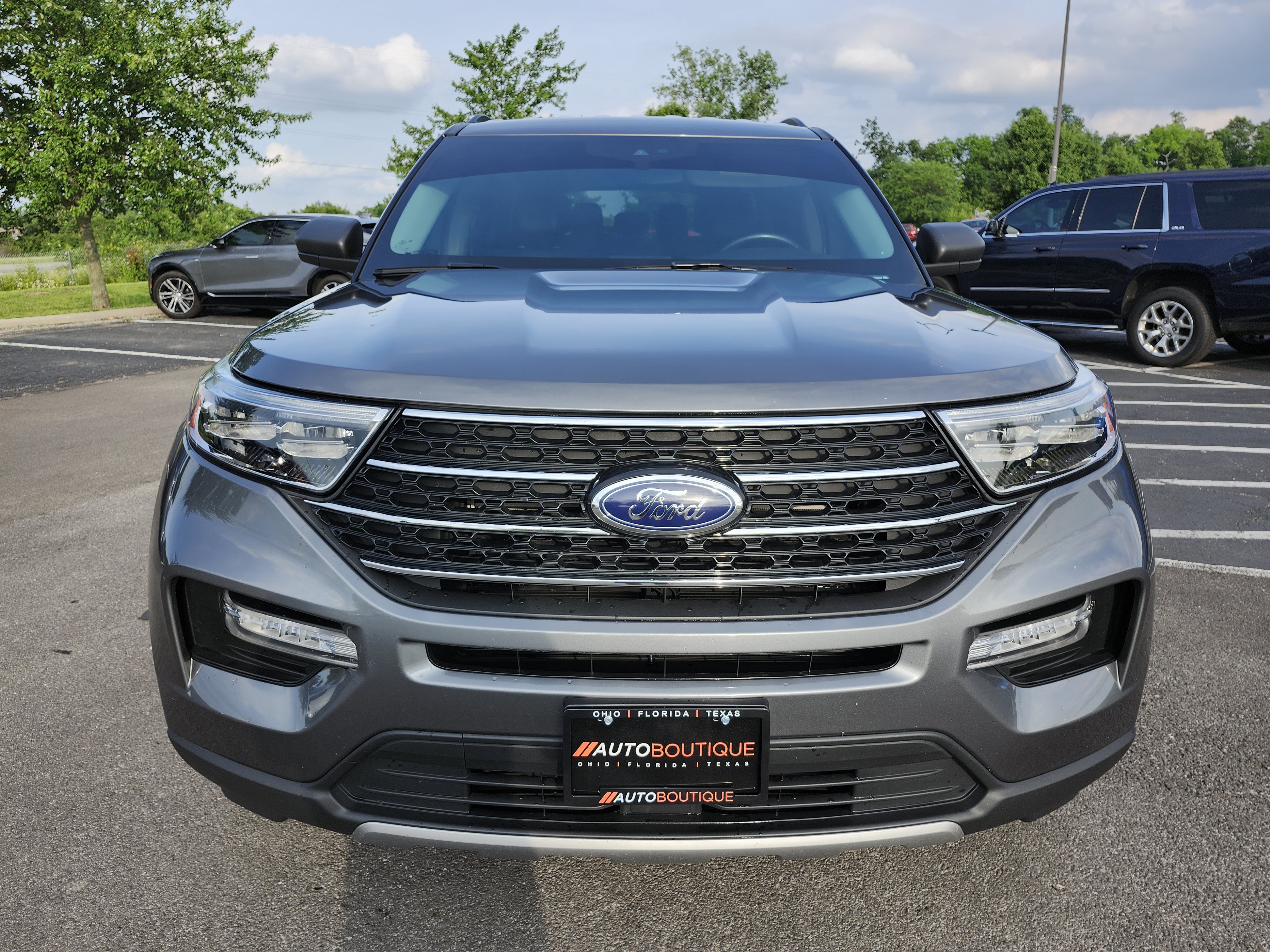 Used 2024 Ford Explorer XLT w/ Equipment Group 202A RWD image 11