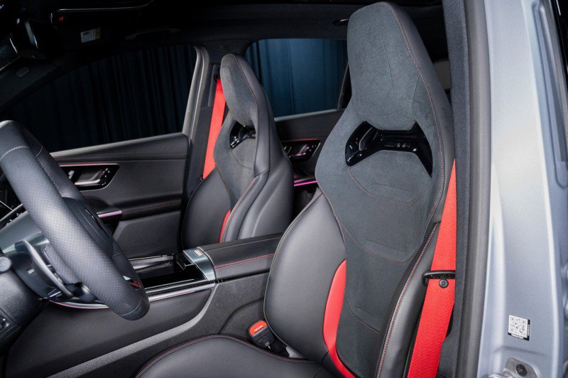 Used 2024 Mercedes-Benz GLC 43 AMG 4MATIC image 14