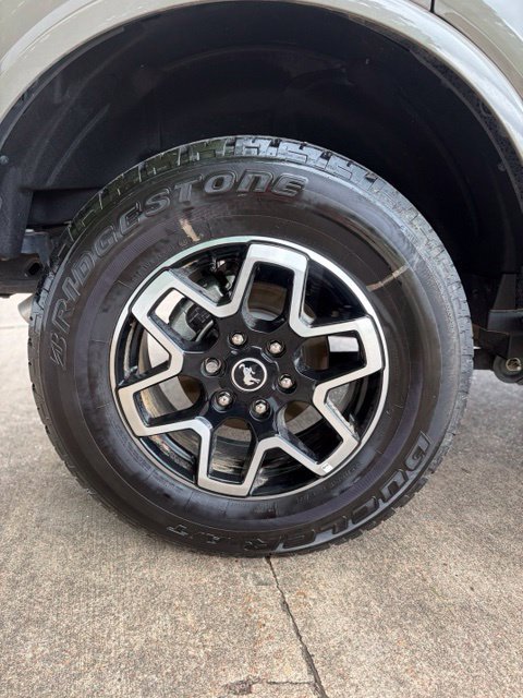 Used 2025 Ford Bronco Outer Banks AWD/4WD image 12