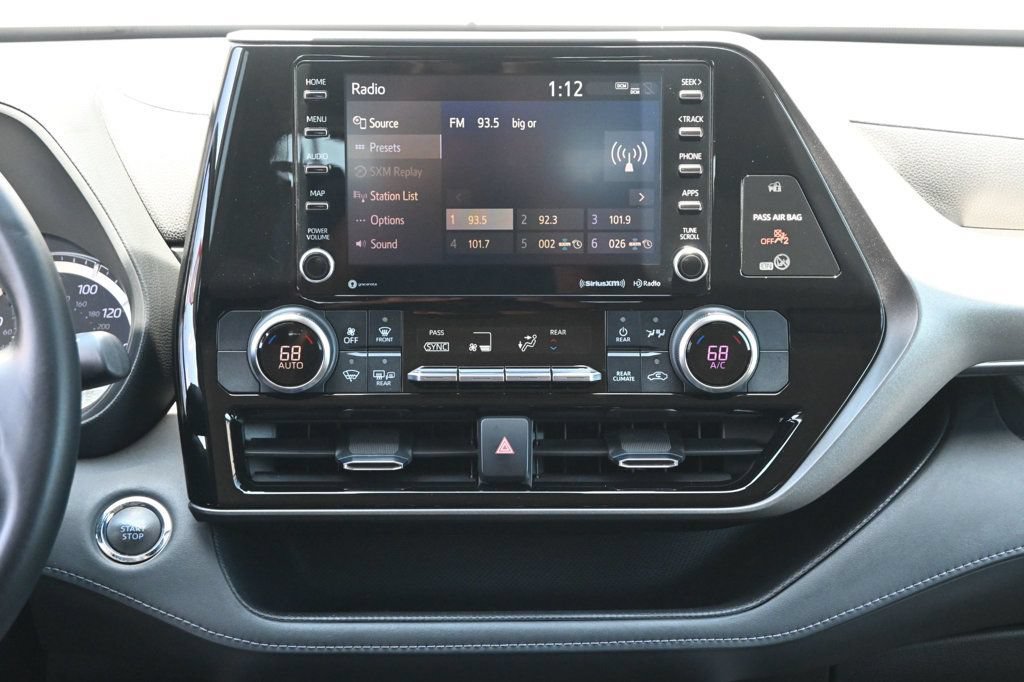 Used 2022 Toyota Highlander LE FWD image 10