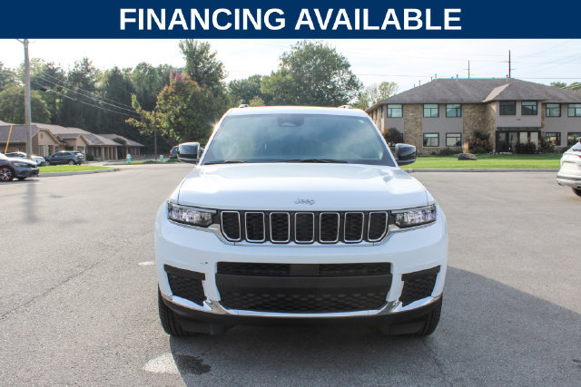 Used 2025 Jeep Grand Cherokee L Laredo AWD/4WD image 3