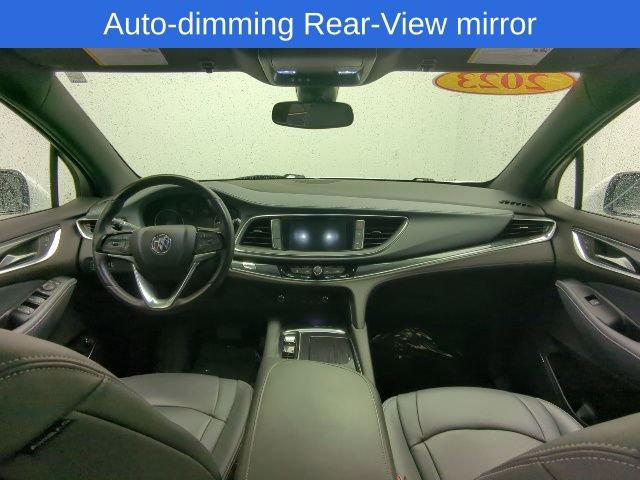 Used 2023 Buick Enclave Essence image 20