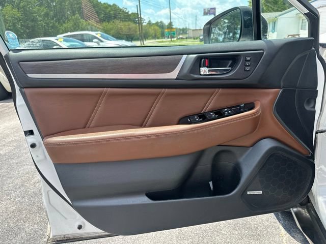 Used 2019 Subaru Outback 2.5i Touring w/ Popular Package #3A AWD/4WD image 14