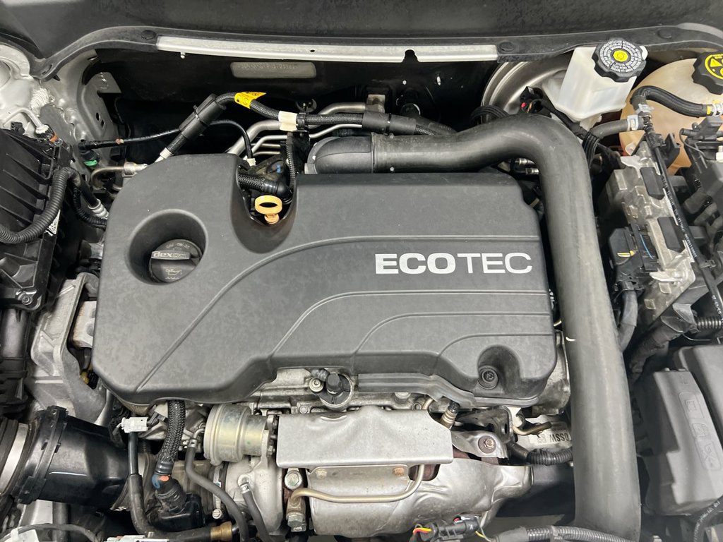 Used 2021 Chevrolet Equinox Premier FWD image 24