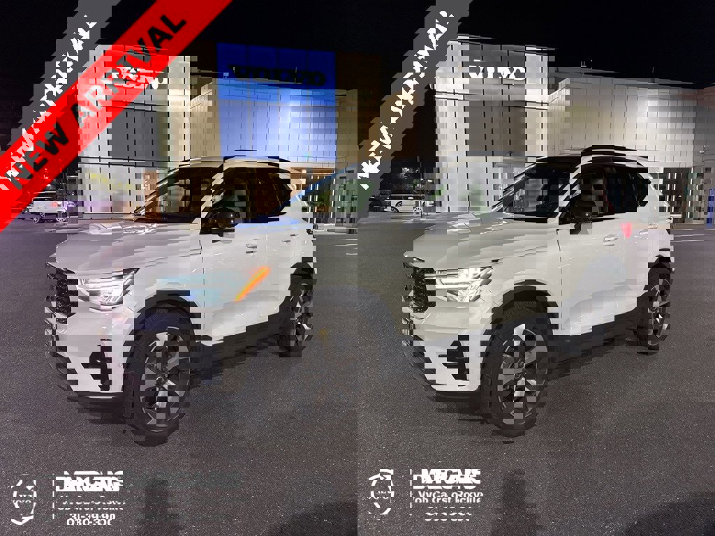 Certified 2023 Volvo XC40 B5 Plus w/ Driver Assist Package image 1