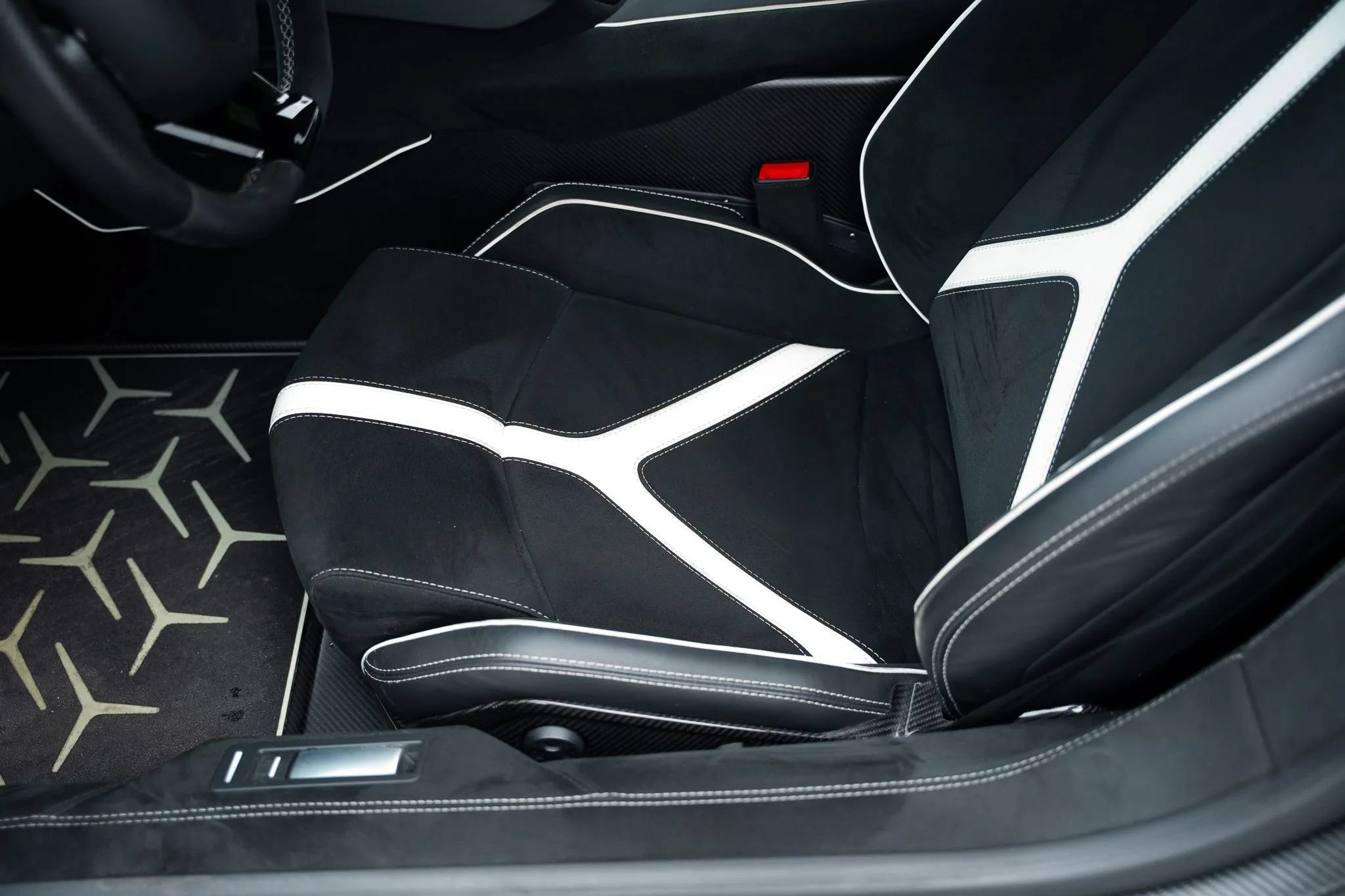 Used 2019 Lamborghini Aventador SVJ AWD/4WD image 15