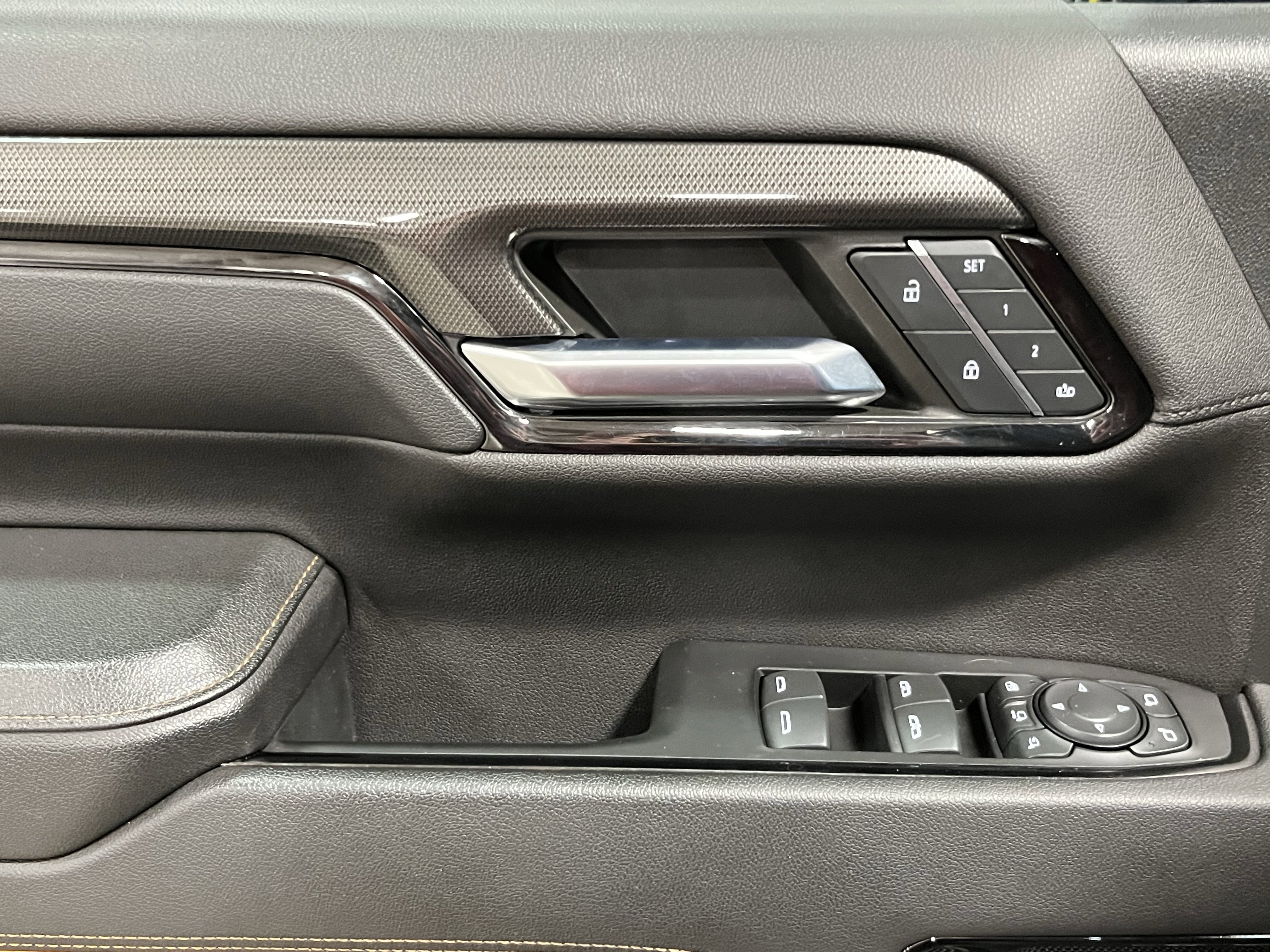 Used 2024 GMC Sierra 3500 AT4 w/ AT4 Premium Plus Package image 23