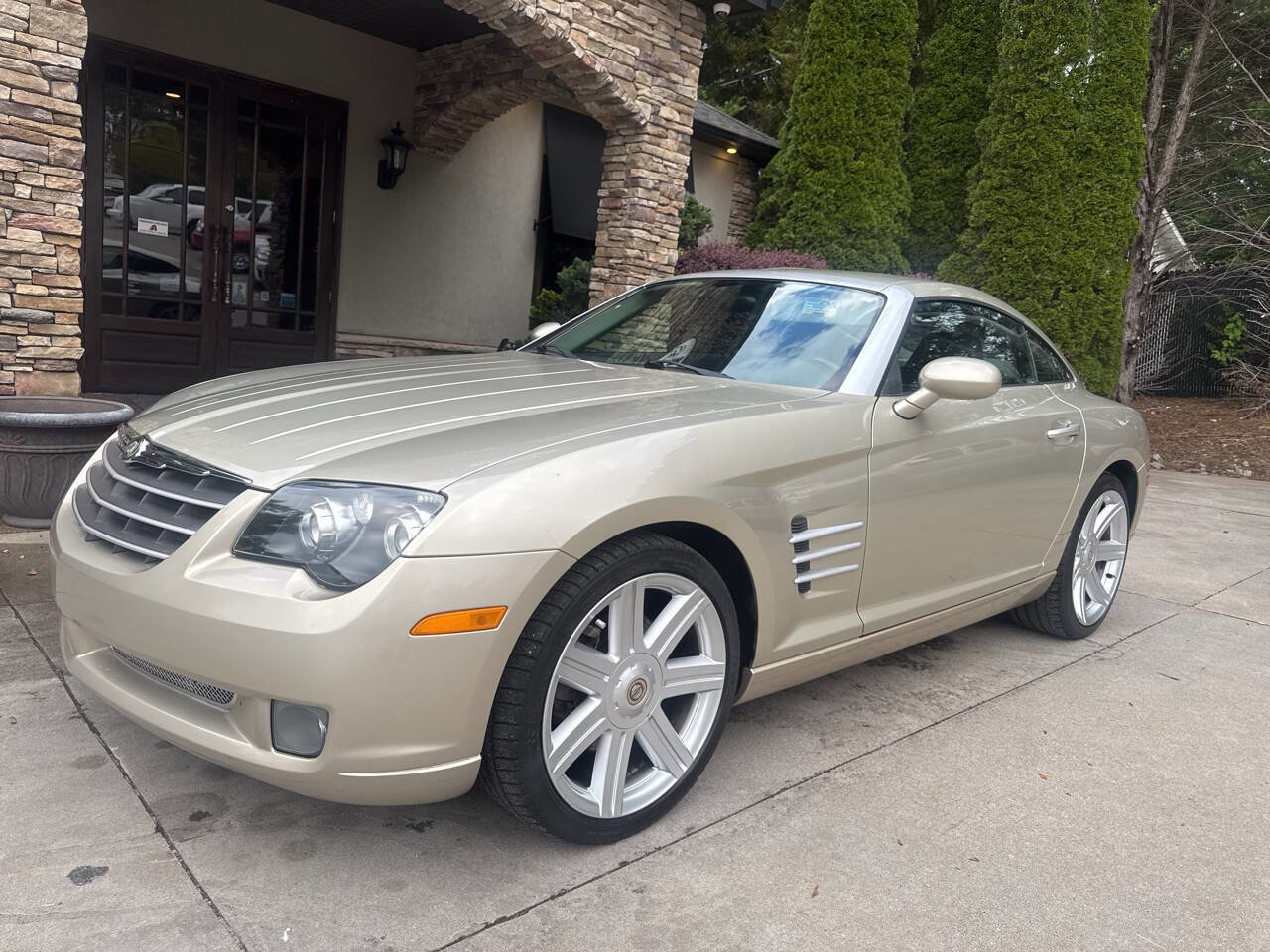 Used 2007 Chrysler Crossfire Limited RWD image 2