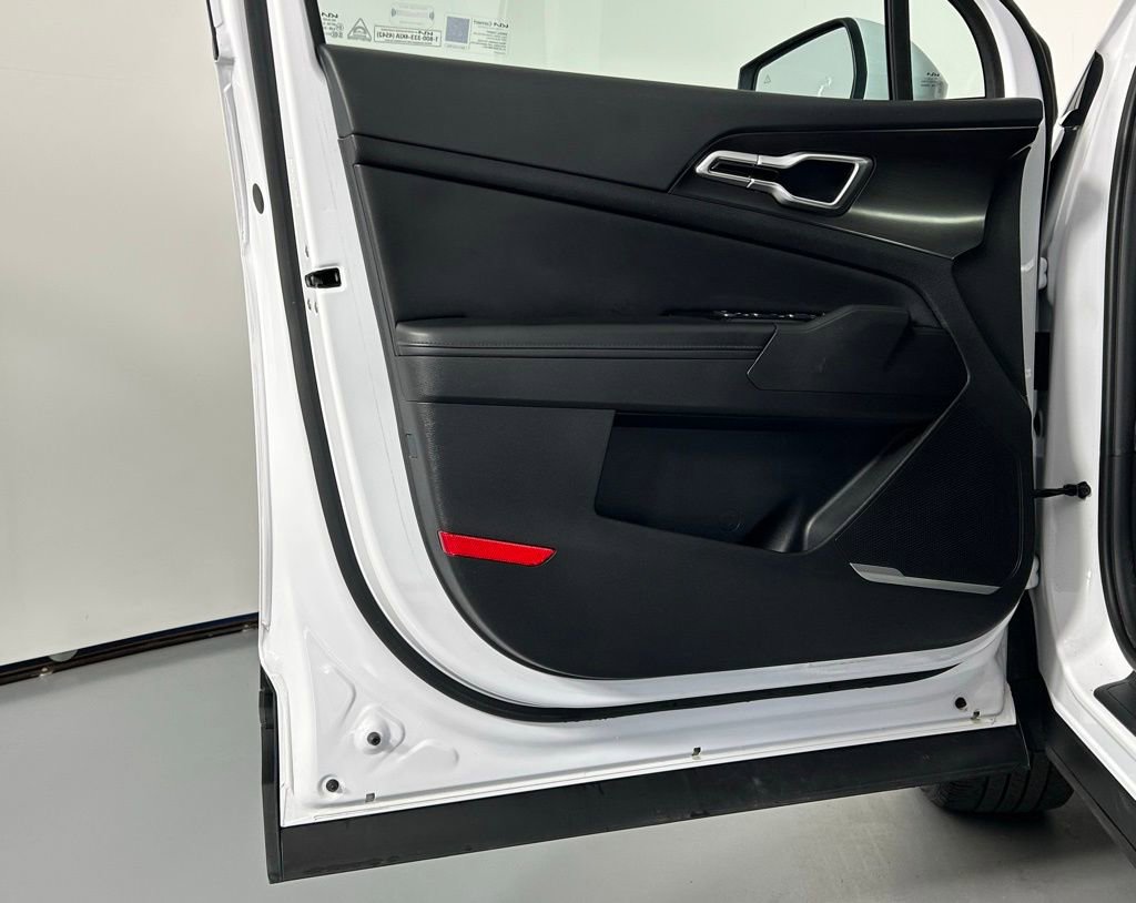 Used 2024 Kia Sportage EX image 32