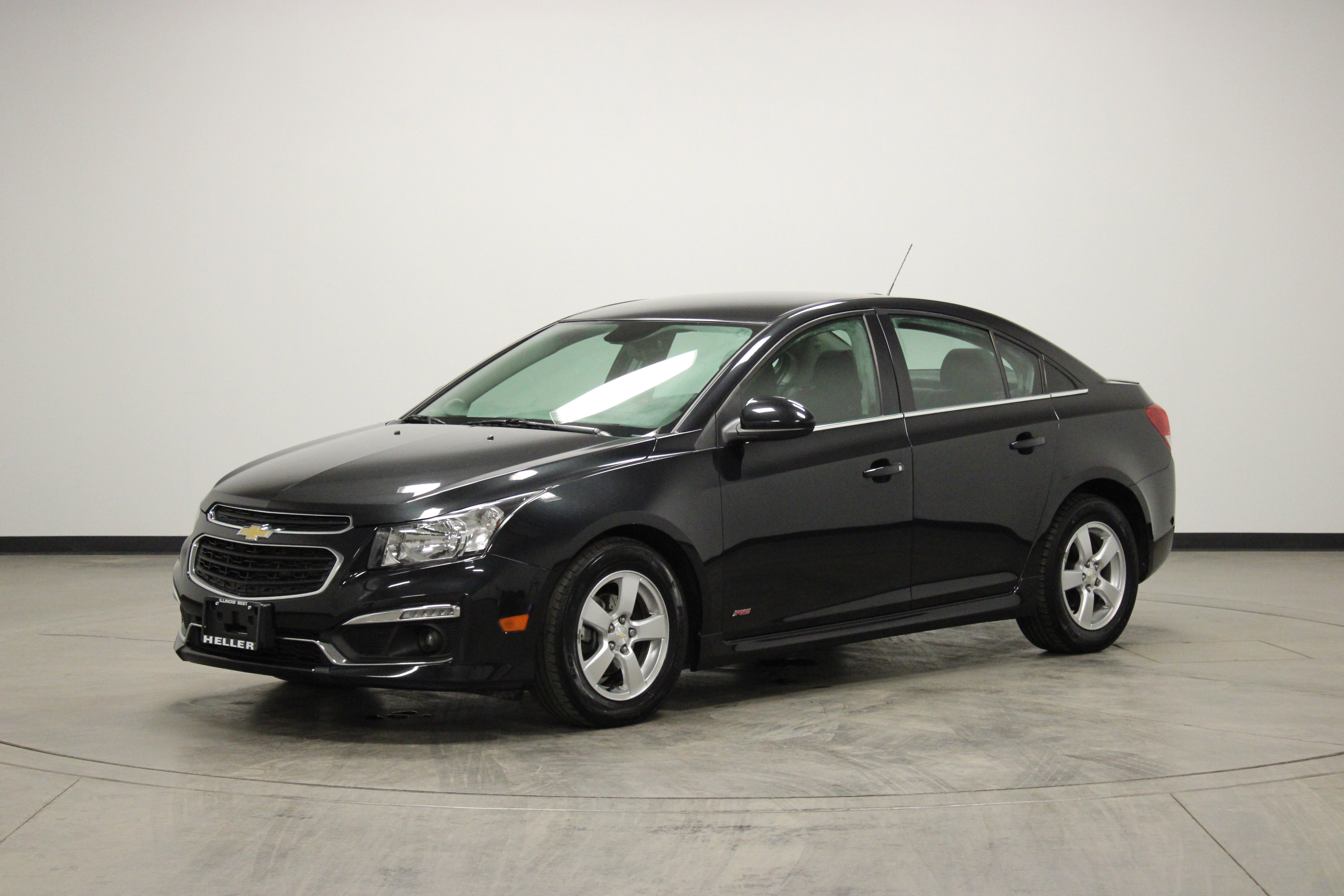 Used 2015 Chevrolet Cruze LT image 4
