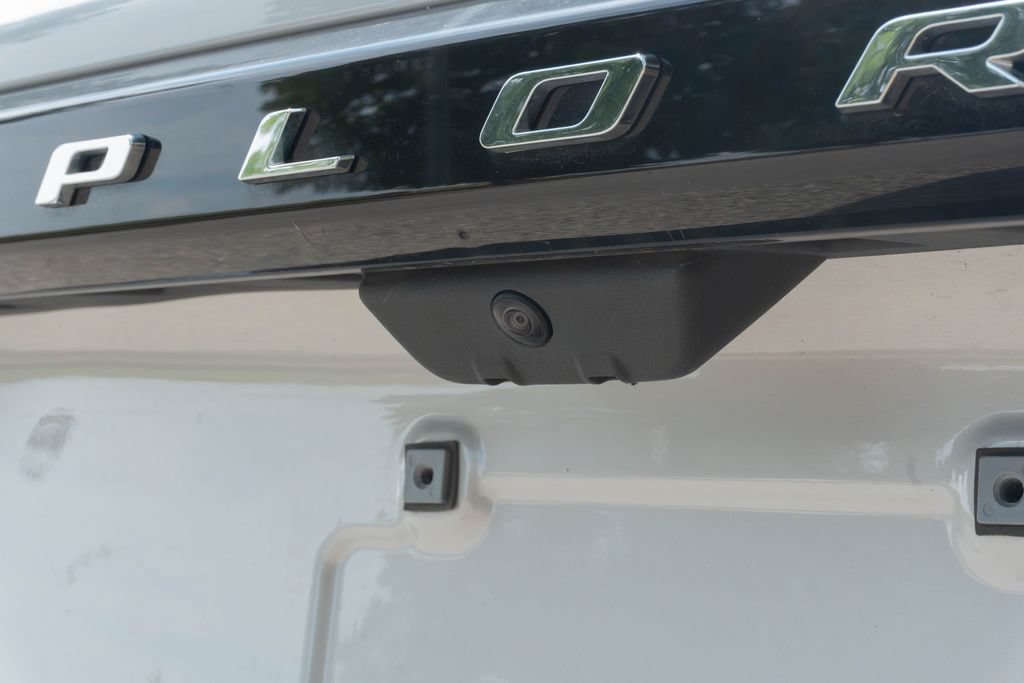Used 2025 Ford Explorer Active w/ Active Comfort Package RWD image 8