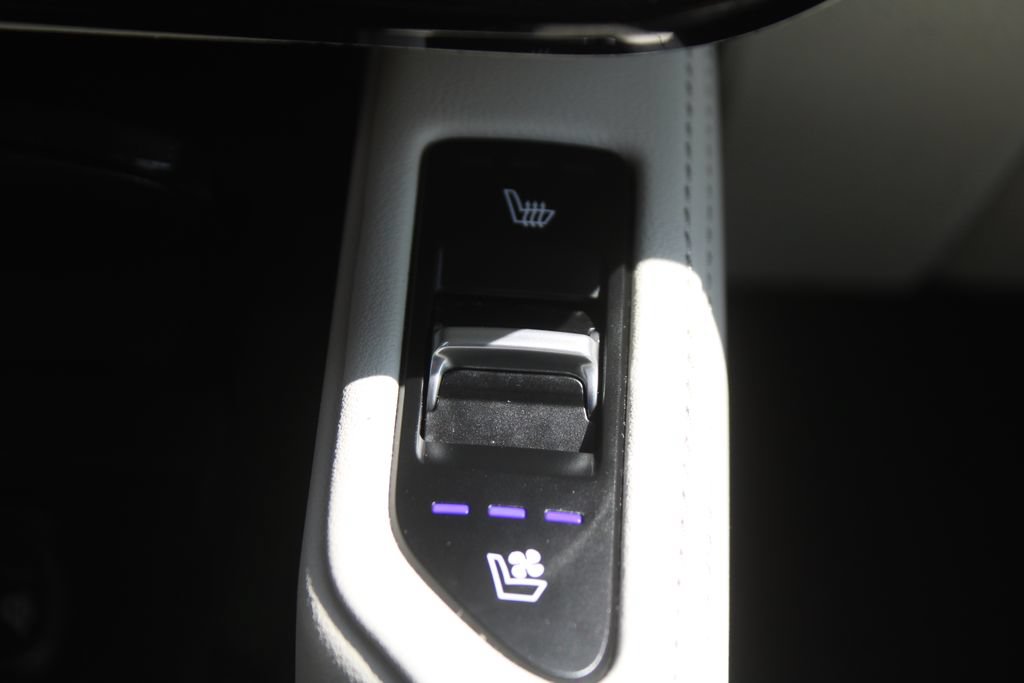 Certified 2024 Kia Telluride EX w/ EX Captain's Chair Package FWD image 45