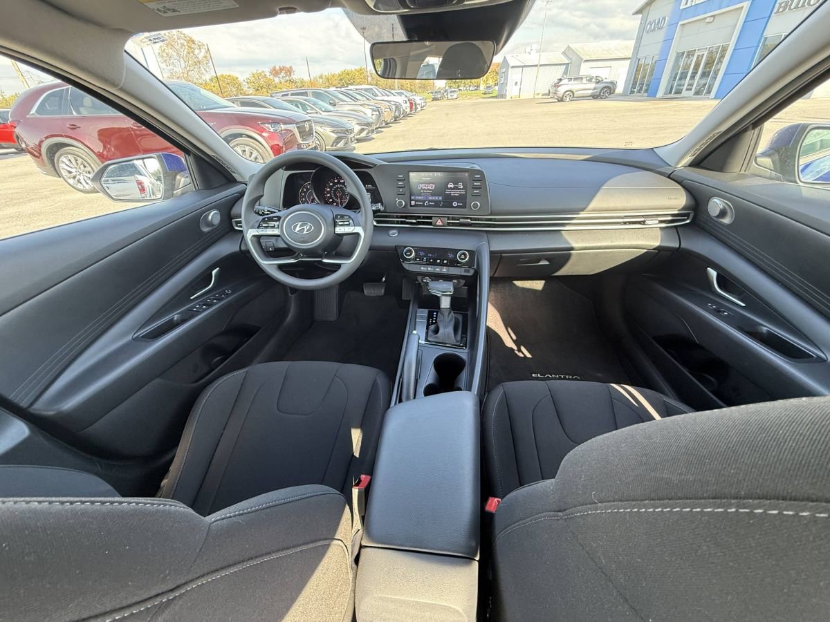 Used 2022 Hyundai Elantra SEL image 13