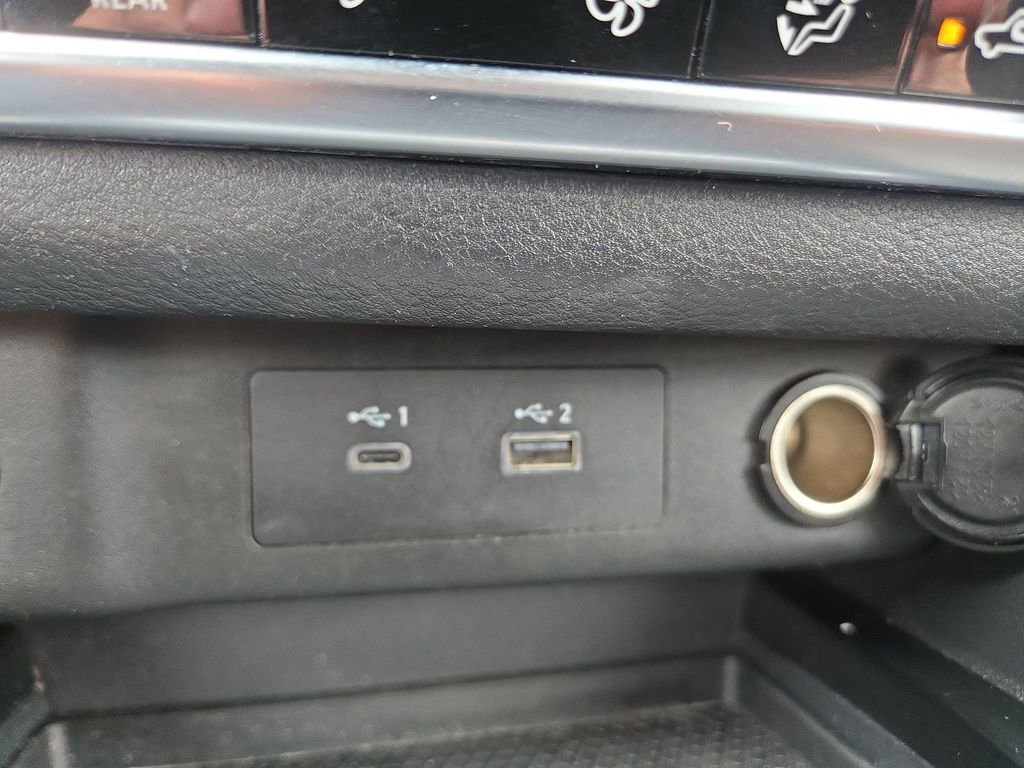 Used 2023 Nissan Rogue SV image 47