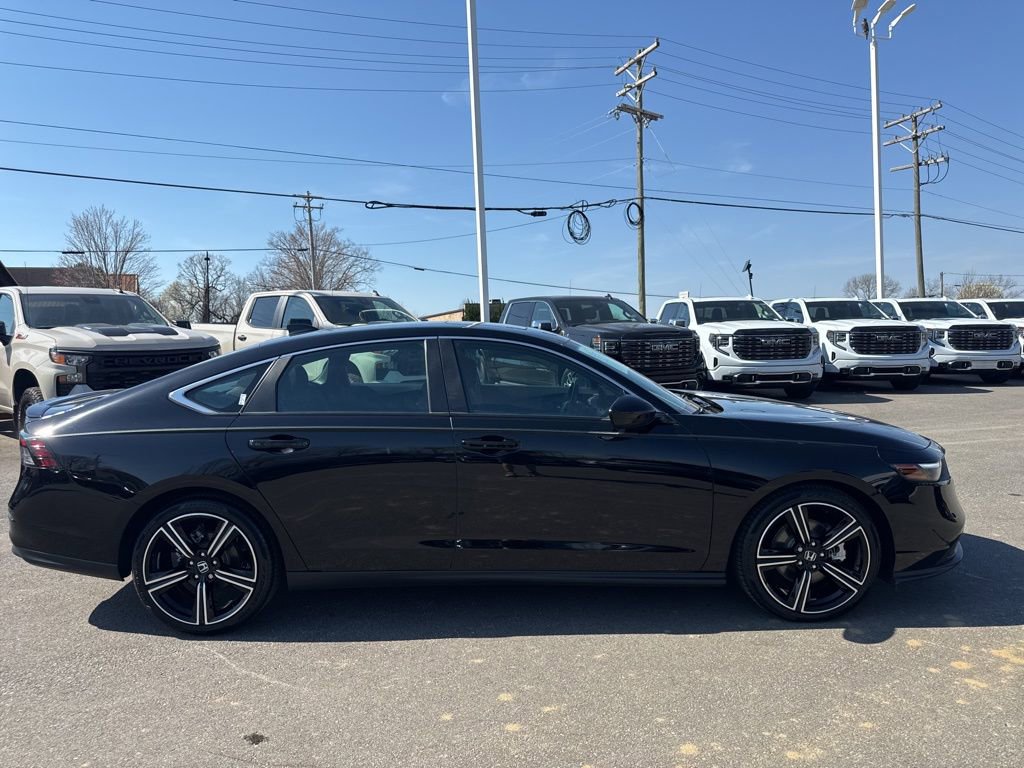 Used 2025 Honda Accord Sport image 6