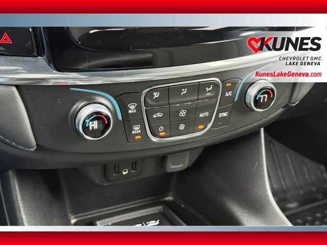 Used 2023 Chevrolet Traverse LT image 31